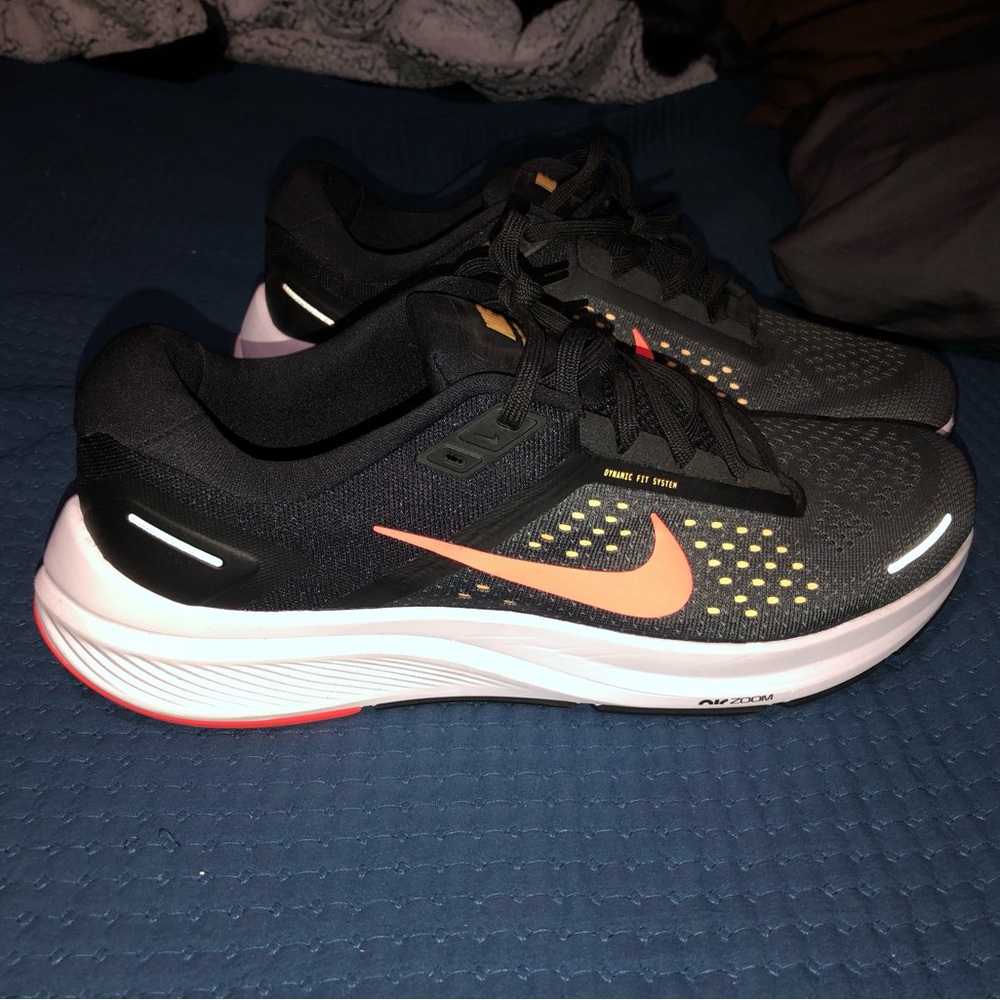 Nike Air Zoom structure 23’s brand new never worn no box